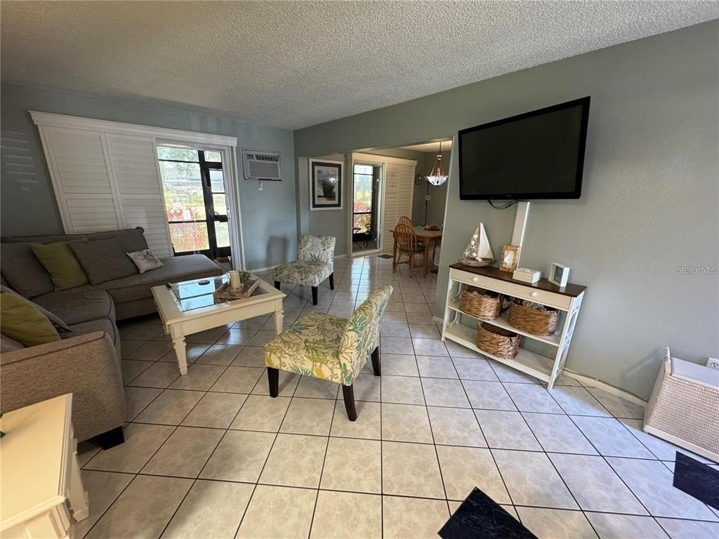 111 Airport Avenue W - Photo 7