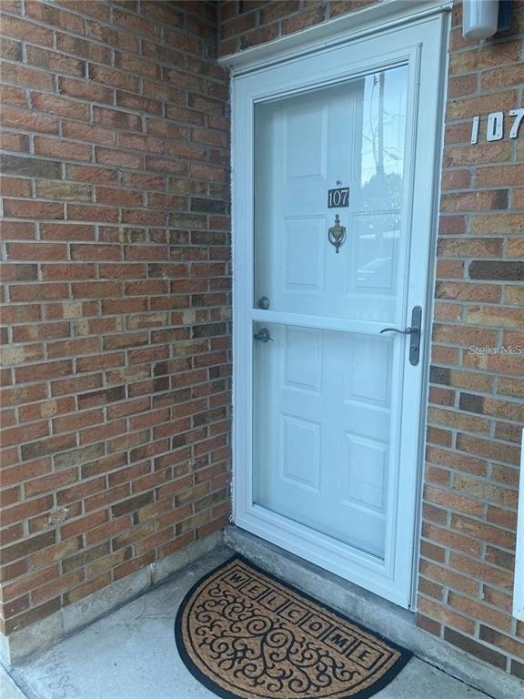 111 Airport Avenue W - Photo 1