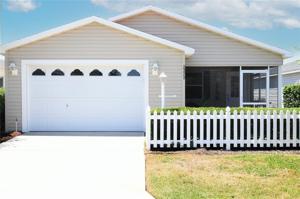 2372 Travis Place - Photo 3
