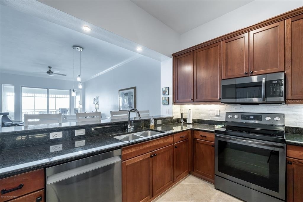 5116 Melbourne Street - Photo 6