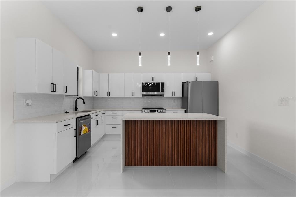 10070 Flat River St - Photo 8
