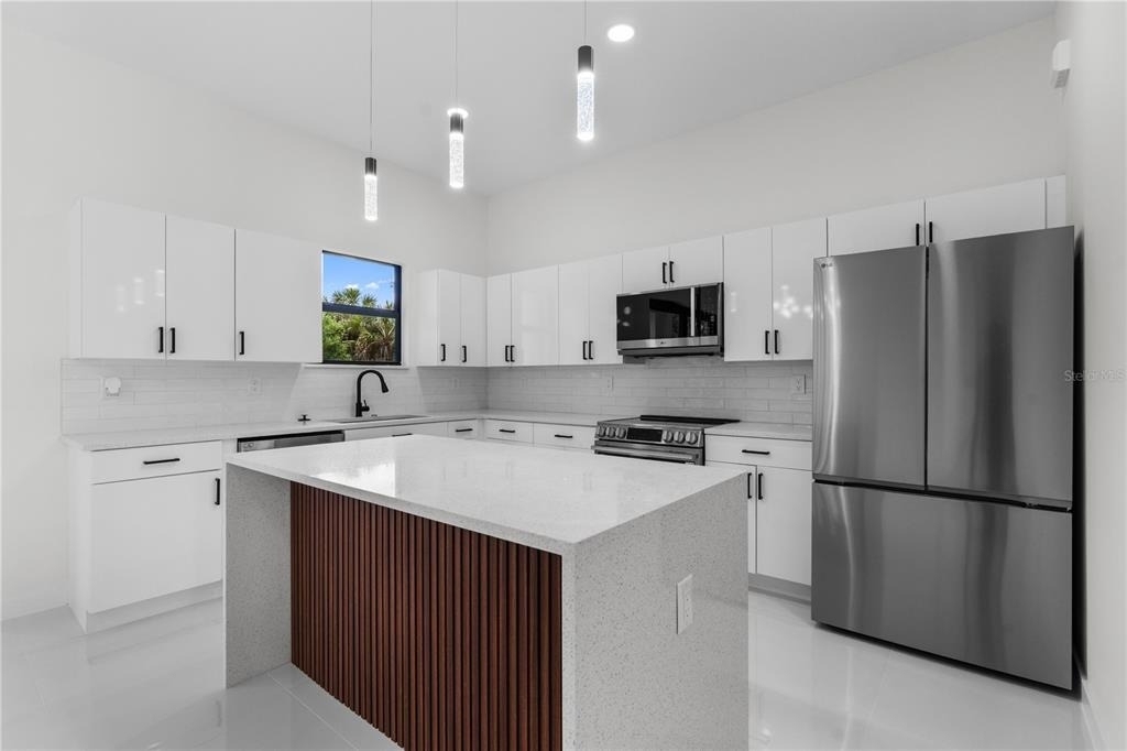 10070 Flat River St - Photo 6