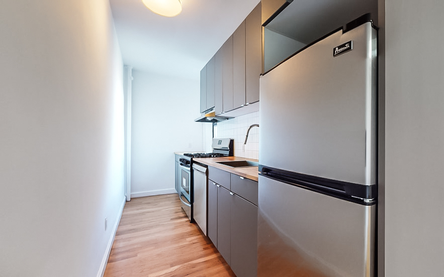 200 Haven Avenue - Photo 3