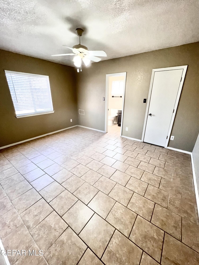 11600 Edward James Avenue - Photo 5