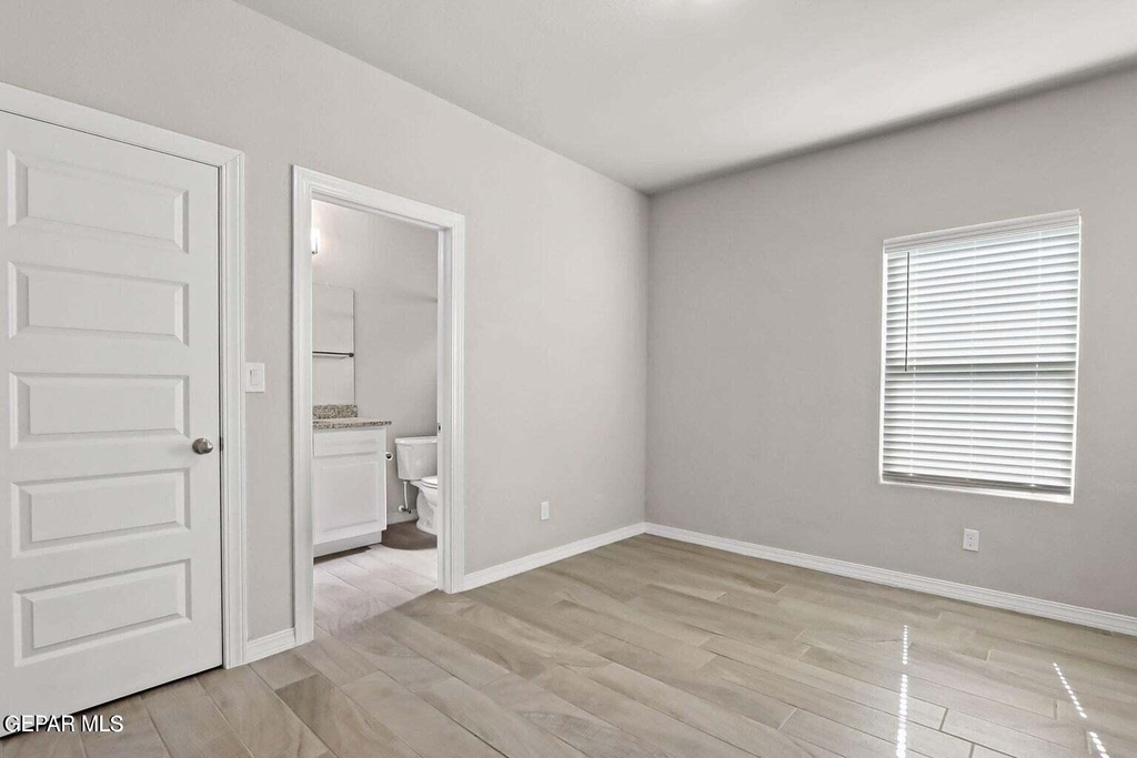 13186 Emerald Isle Street - Photo 12