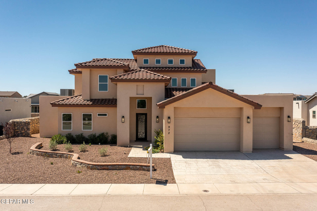 972 Pellegrino Avenue - Photo 1