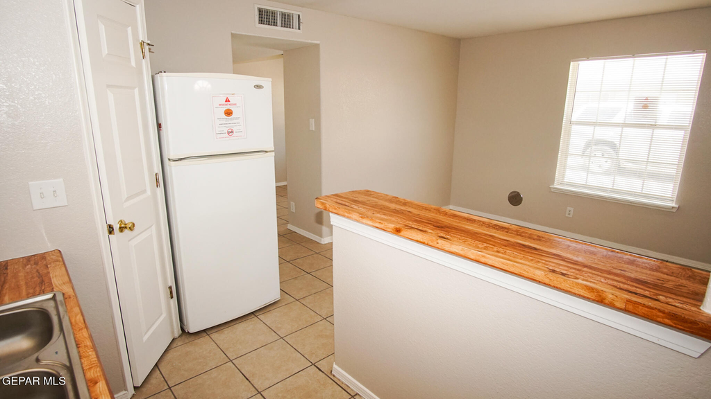 216 S Schutz Drive - Photo 4