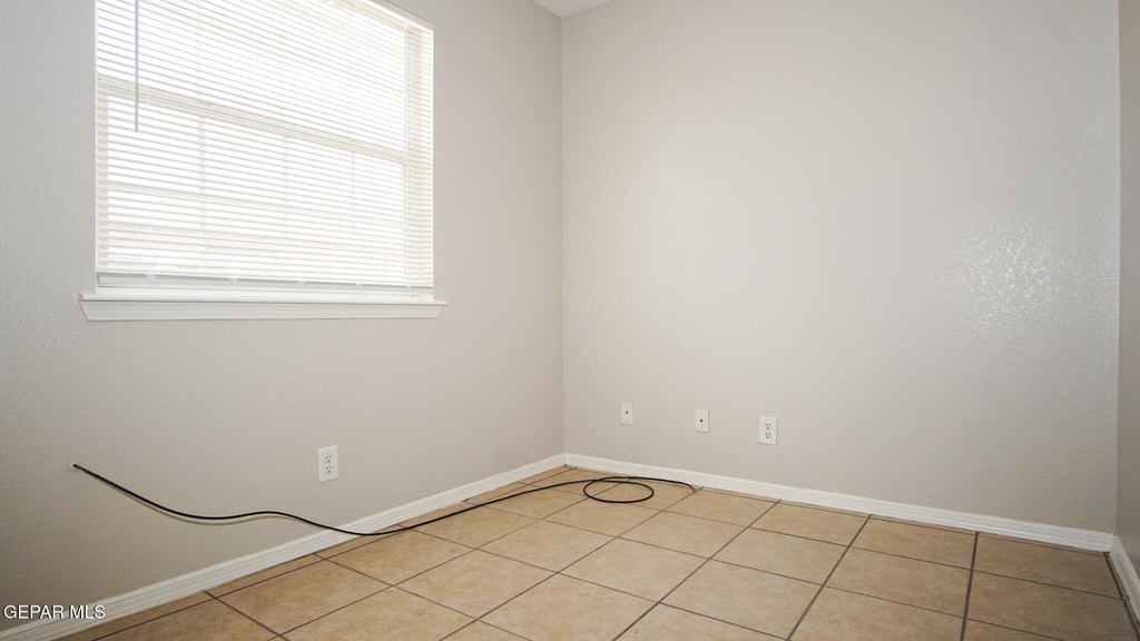 216 S Schutz Drive - Photo 6