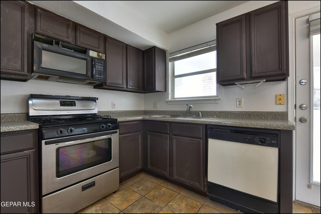 7958 Starry Night Drive - Photo 15