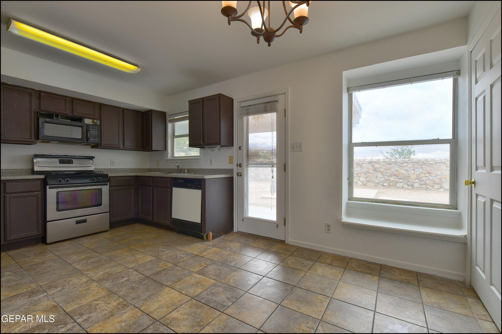 7958 Starry Night Drive - Photo 22