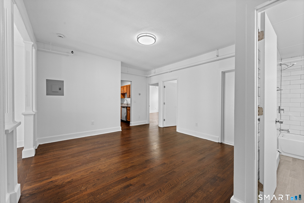 187 Bank Street - Photo 4
