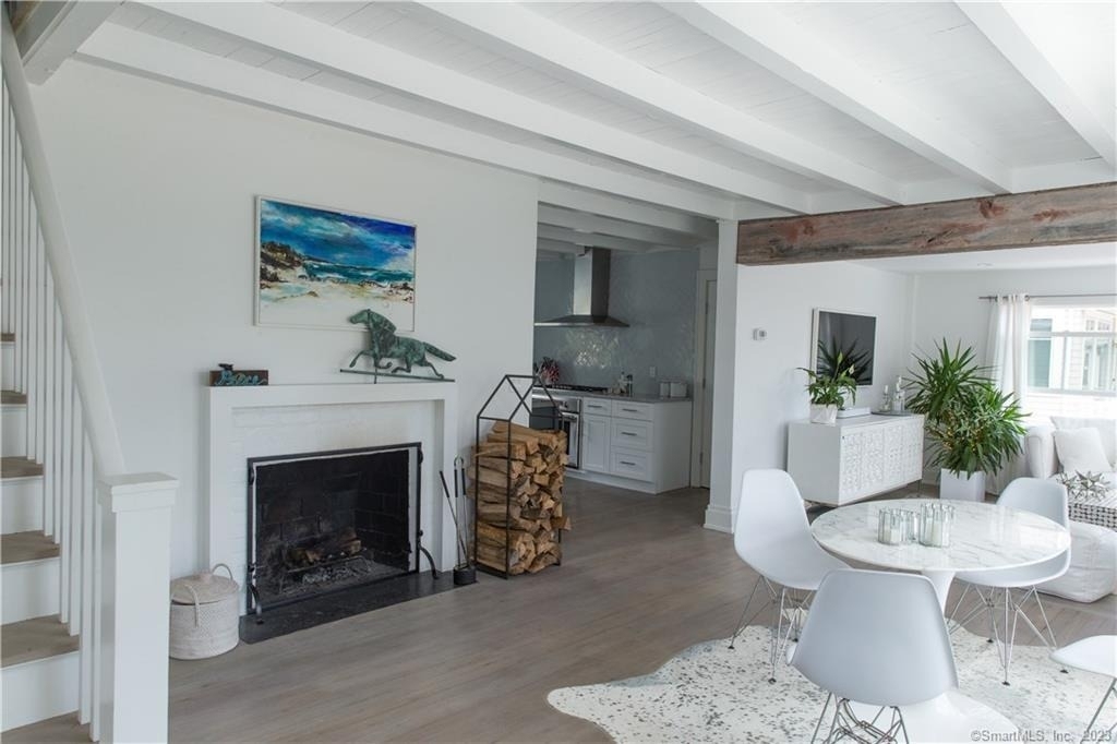 10 Danbury Avenue - Photo 4