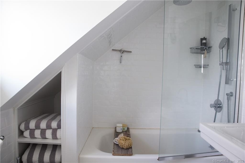 10 Danbury Avenue - Photo 23