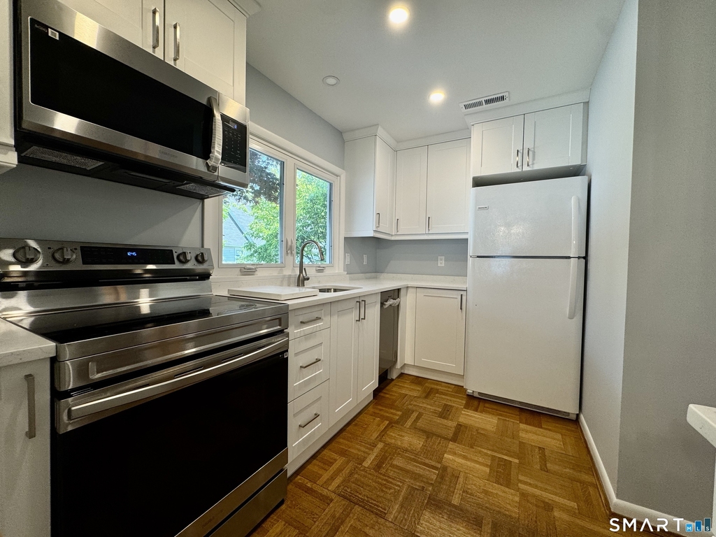 115 Flax Hill Road - Photo 6
