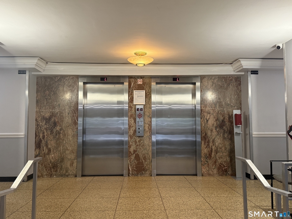 71 Strawberry Hill Avenue - Photo 4