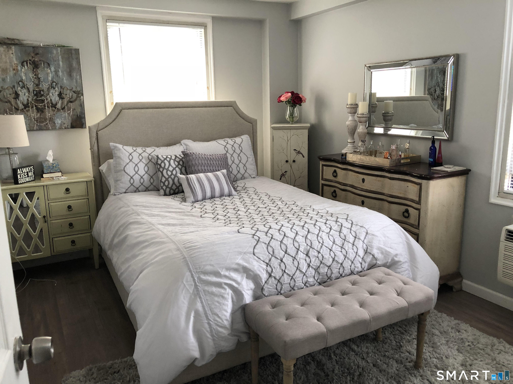 71 Strawberry Hill Avenue - Photo 1