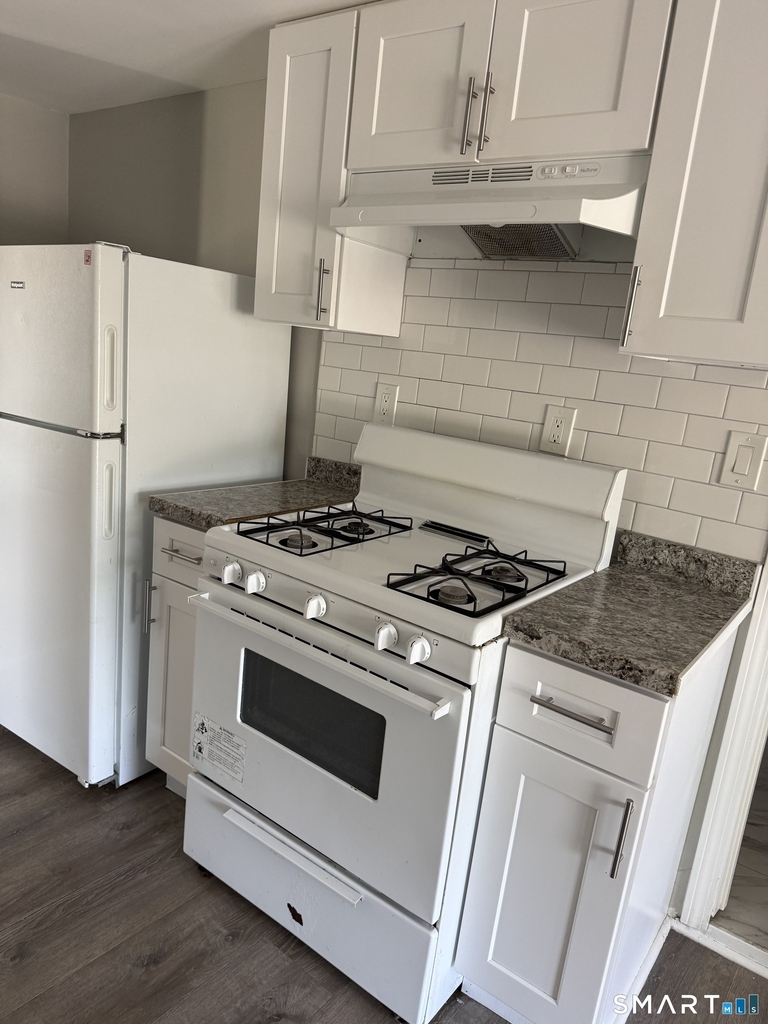 1231 Norman Street - Photo 2