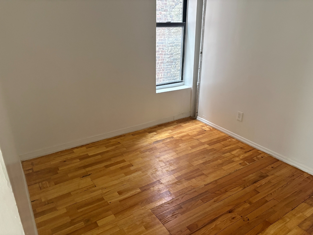 Amsterdam Avenue and W.165th St  - Photo 3