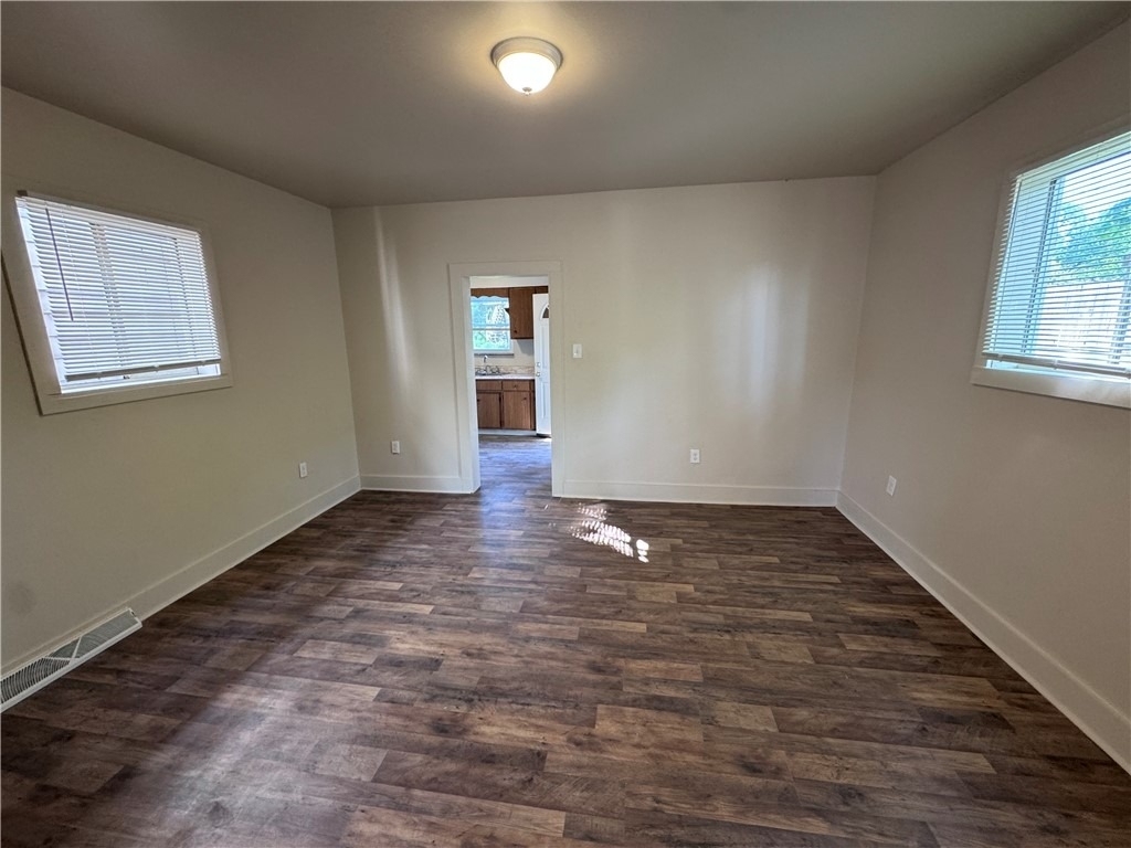 1067 Cleveland Ave - Photo 6