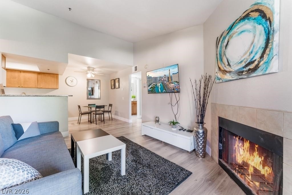 4200 S Valley View Boulevard - Photo 2