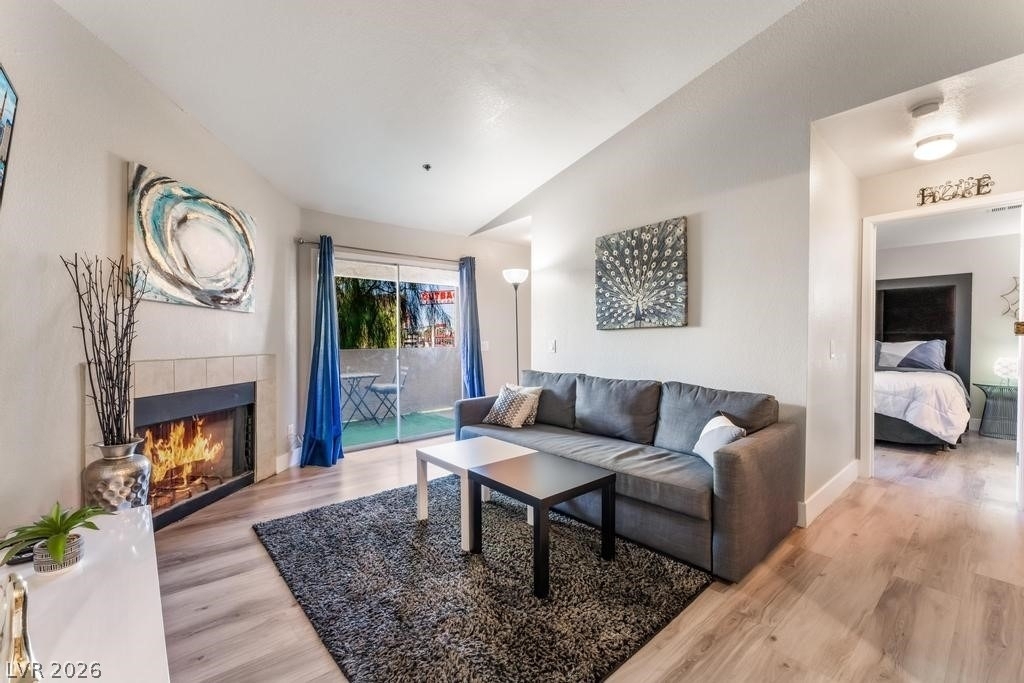 4200 S Valley View Boulevard - Photo 3