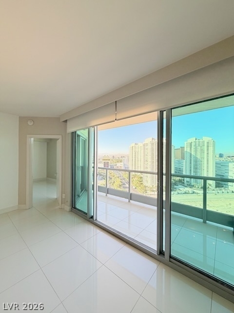 222 Karen Avenue - Photo 2