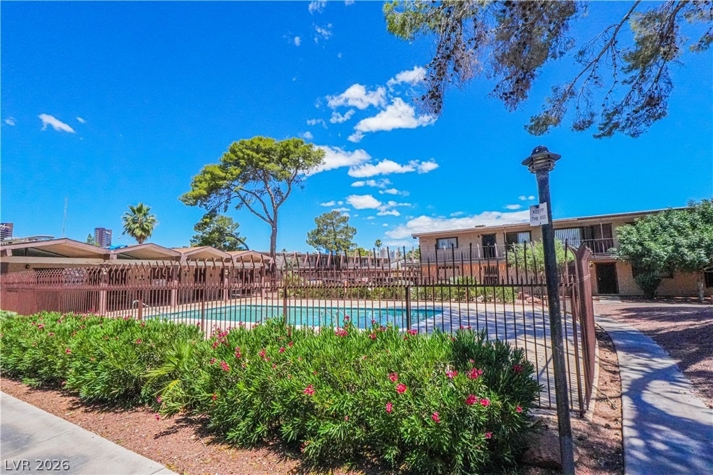 585 S Royal Crest Circle - Photo 10