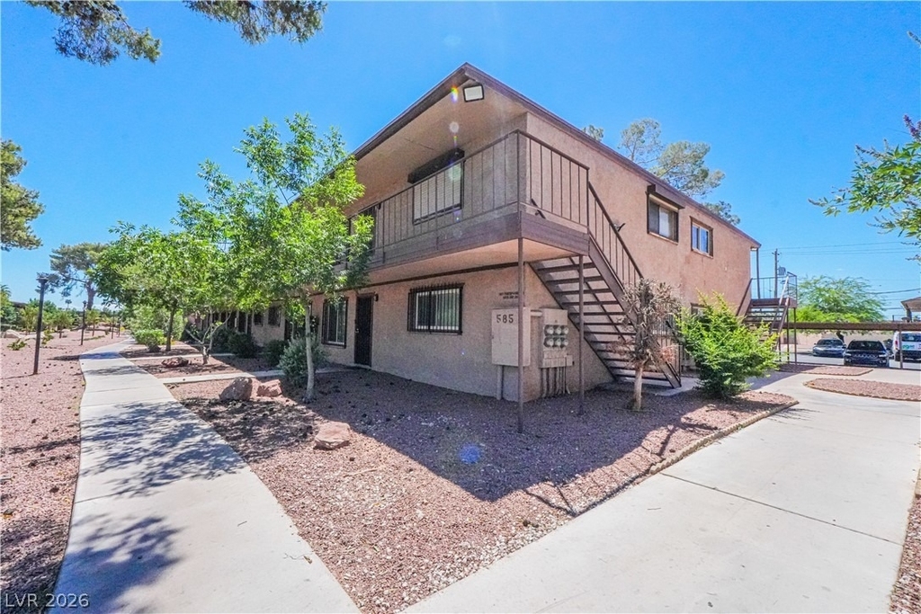 585 S Royal Crest Circle - Photo 0
