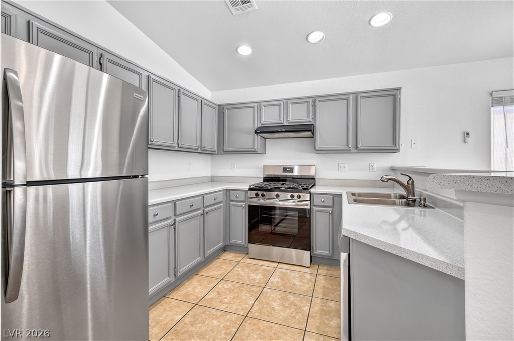5683 Halvern Avenue - Photo 12