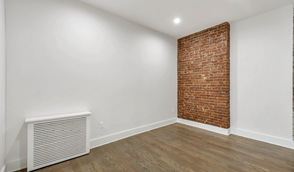 121 Madison Avenue - Photo 3