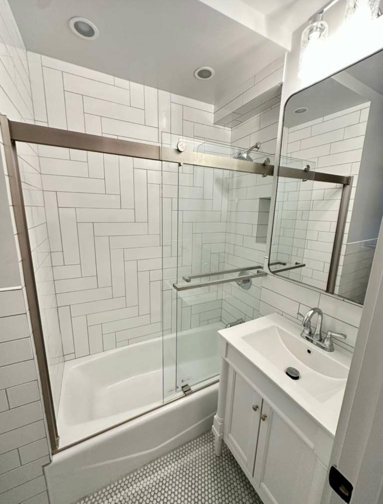 340 East 66th Street - Photo 6