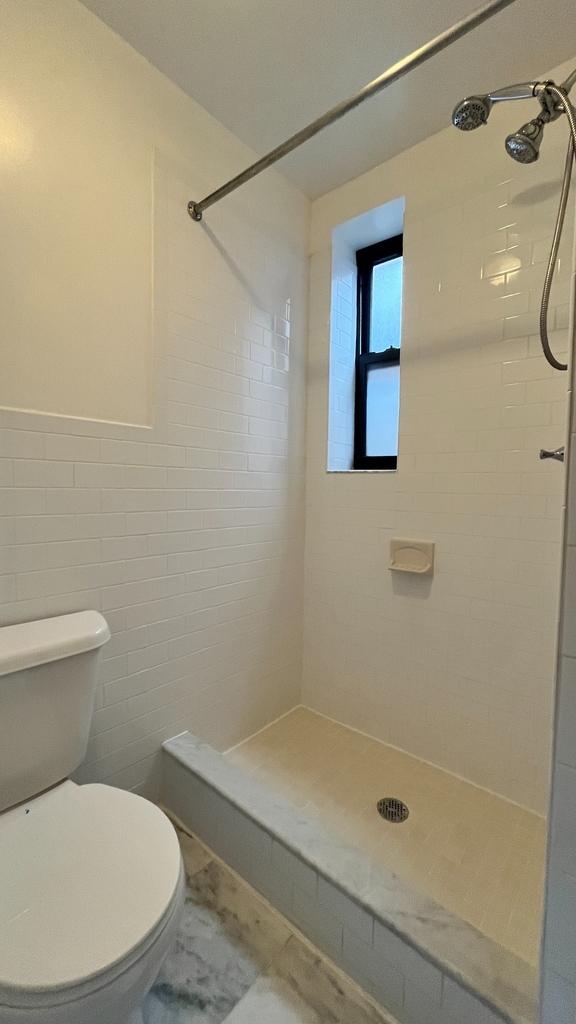 East 87th Street & 3rd Ave - Photo 5