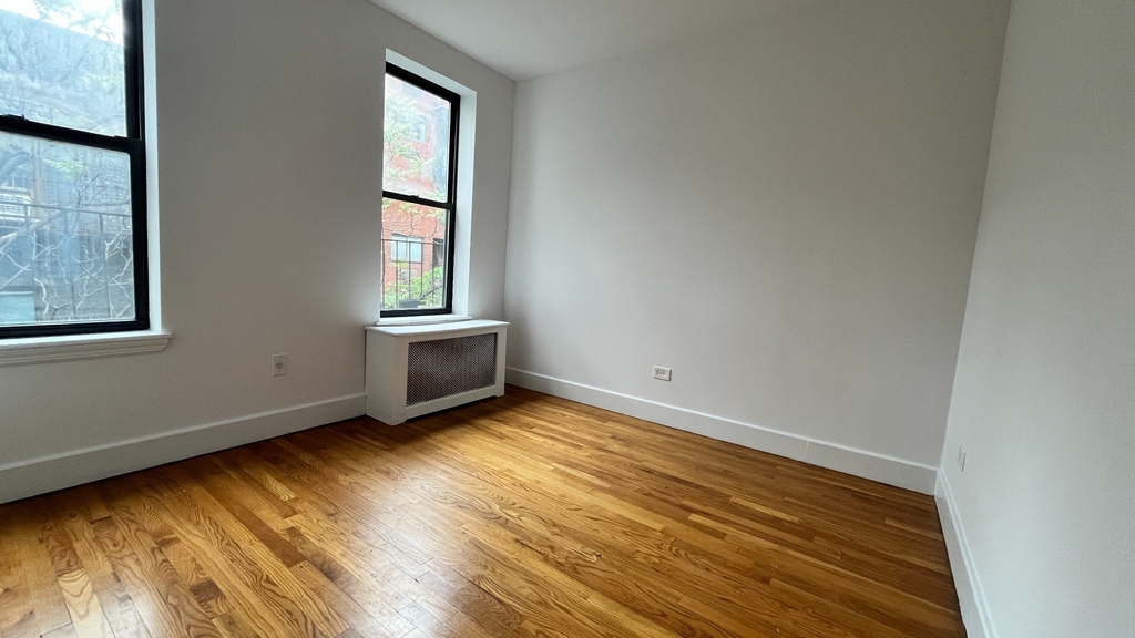 East 87th Street & 3rd Ave - Photo 0