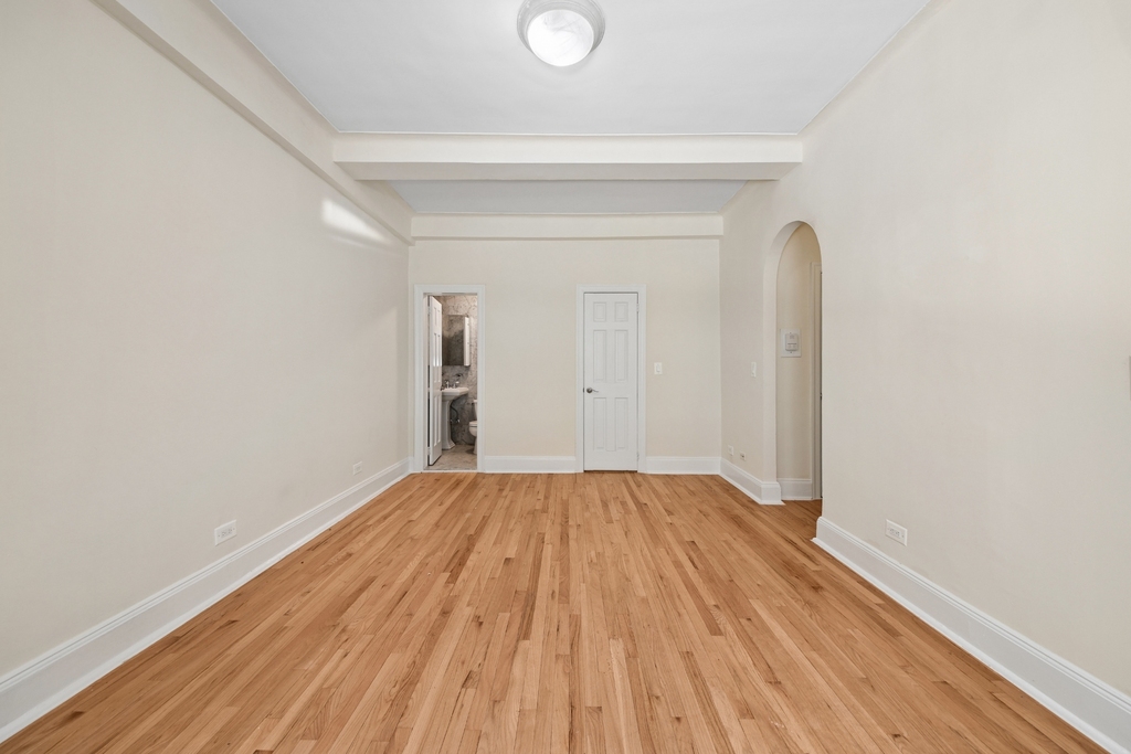 2nd Ave - Photo 1
