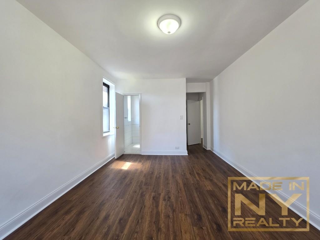 66-20 Wetherole St - Photo 8
