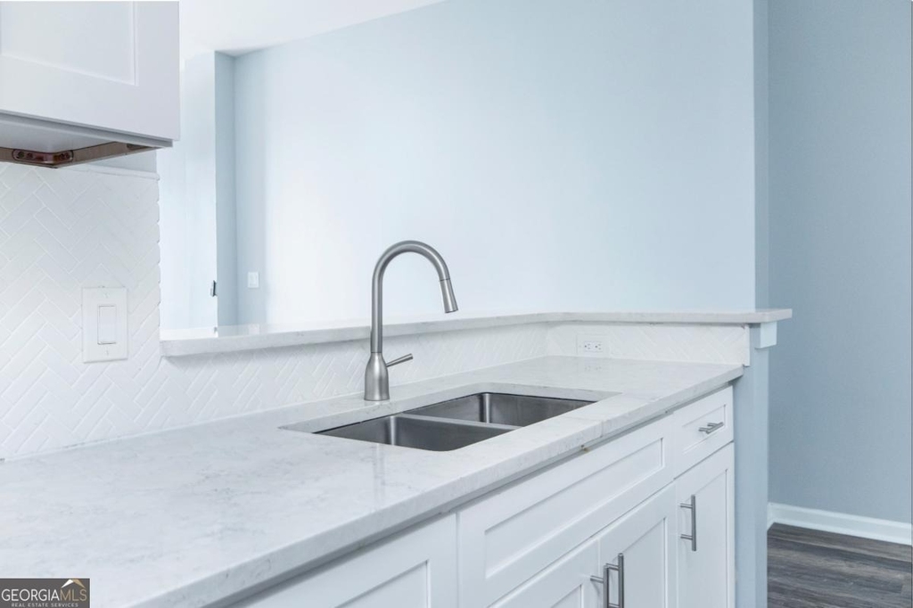 3040 Peachtree Road - Photo 11
