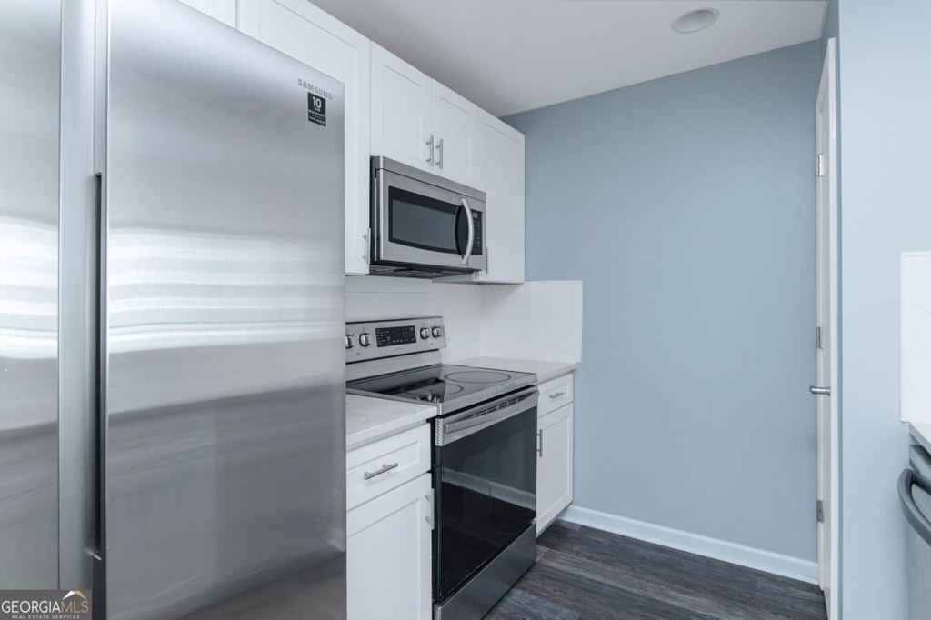 3040 Peachtree Road - Photo 9