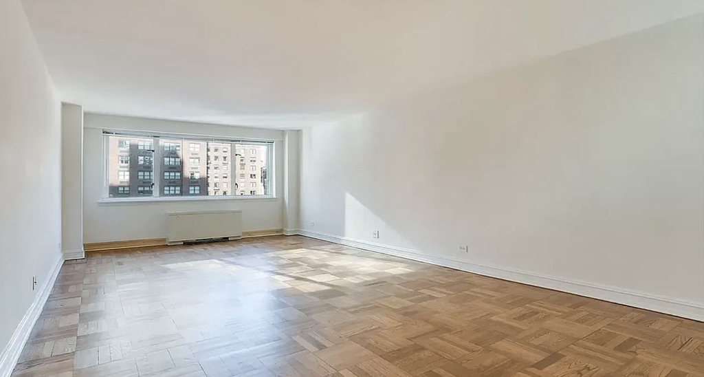 200 East 71st Street - Photo 2