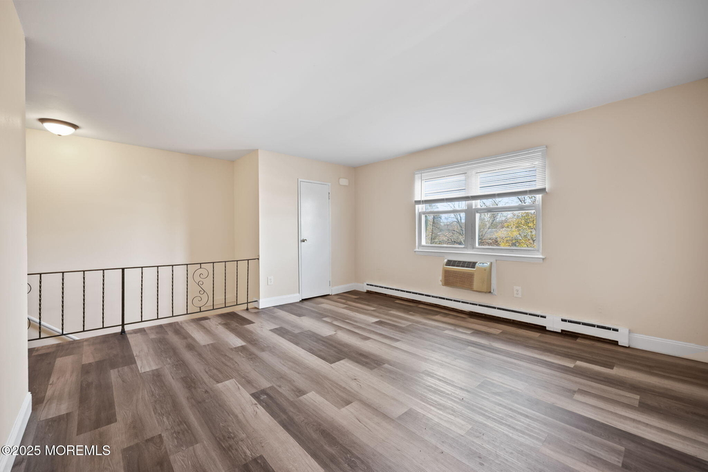 175 Buckelew Avenue - Photo 21