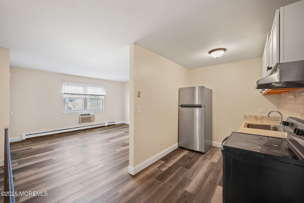 175 Buckelew Avenue - Photo 16