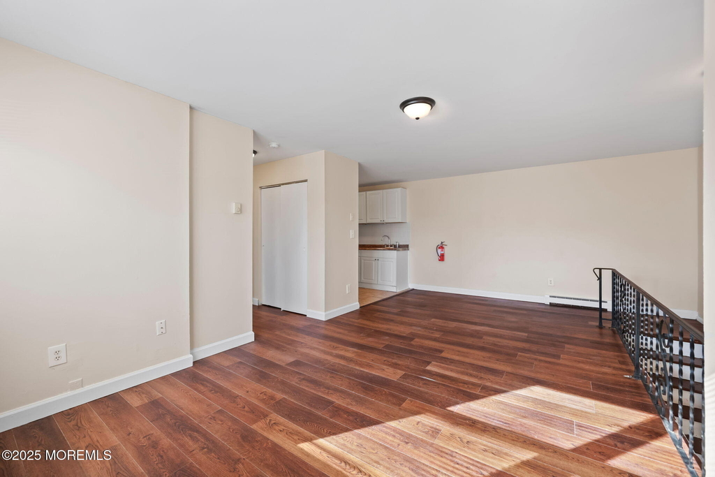 175 Buckelew Avenue - Photo 28