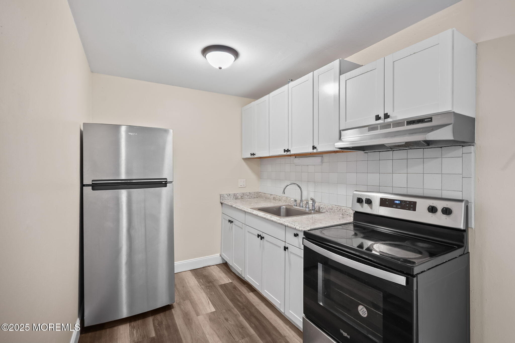 175 Buckelew Avenue - Photo 17