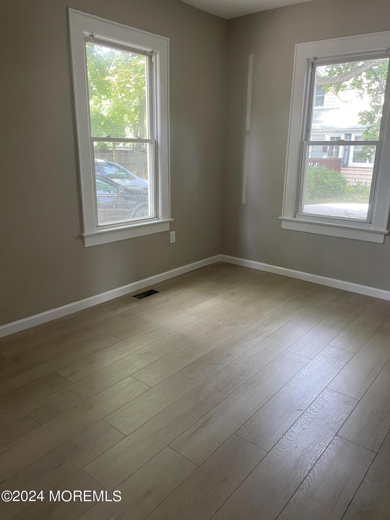 103 Pavilion Avenue - Photo 0
