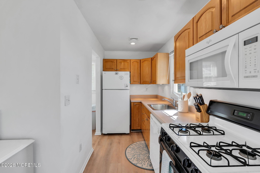 548 Washington Boulevard - Photo 7