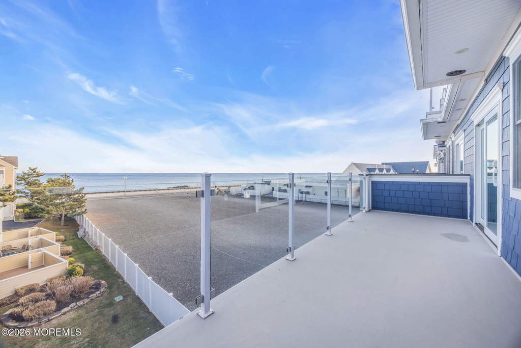 42 Marine Terrace - Photo 17