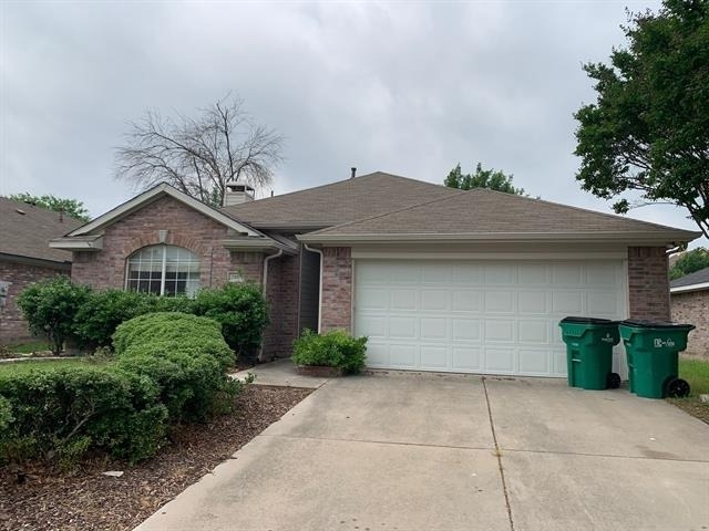 2805 Hawthorne Lane - Photo 0