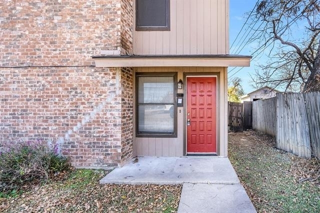 3301 Aurora Street - Photo 1