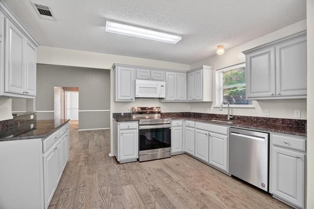 549 Dylan Court - Photo 5