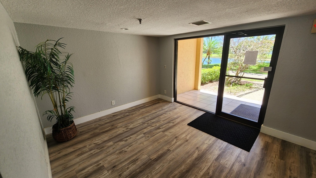 950 Egret Circle - Photo 3