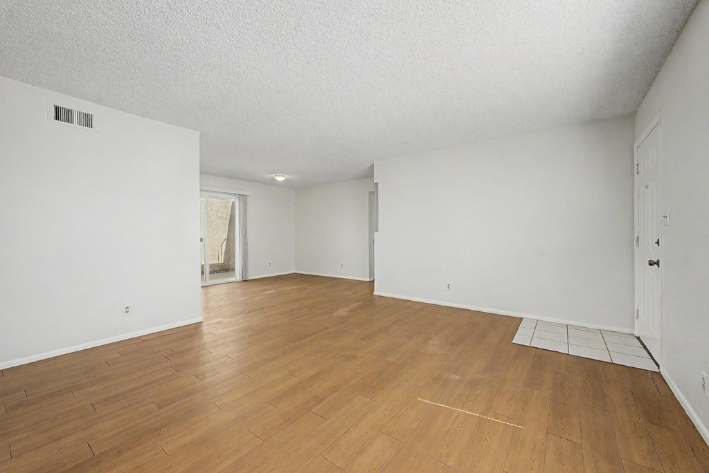 2605 E Lemon Street - Photo 5